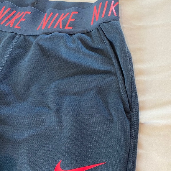Nike Joggers- like new! - Picture 2 of 4